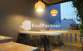 Gelong Guest House Syariah Redpartner