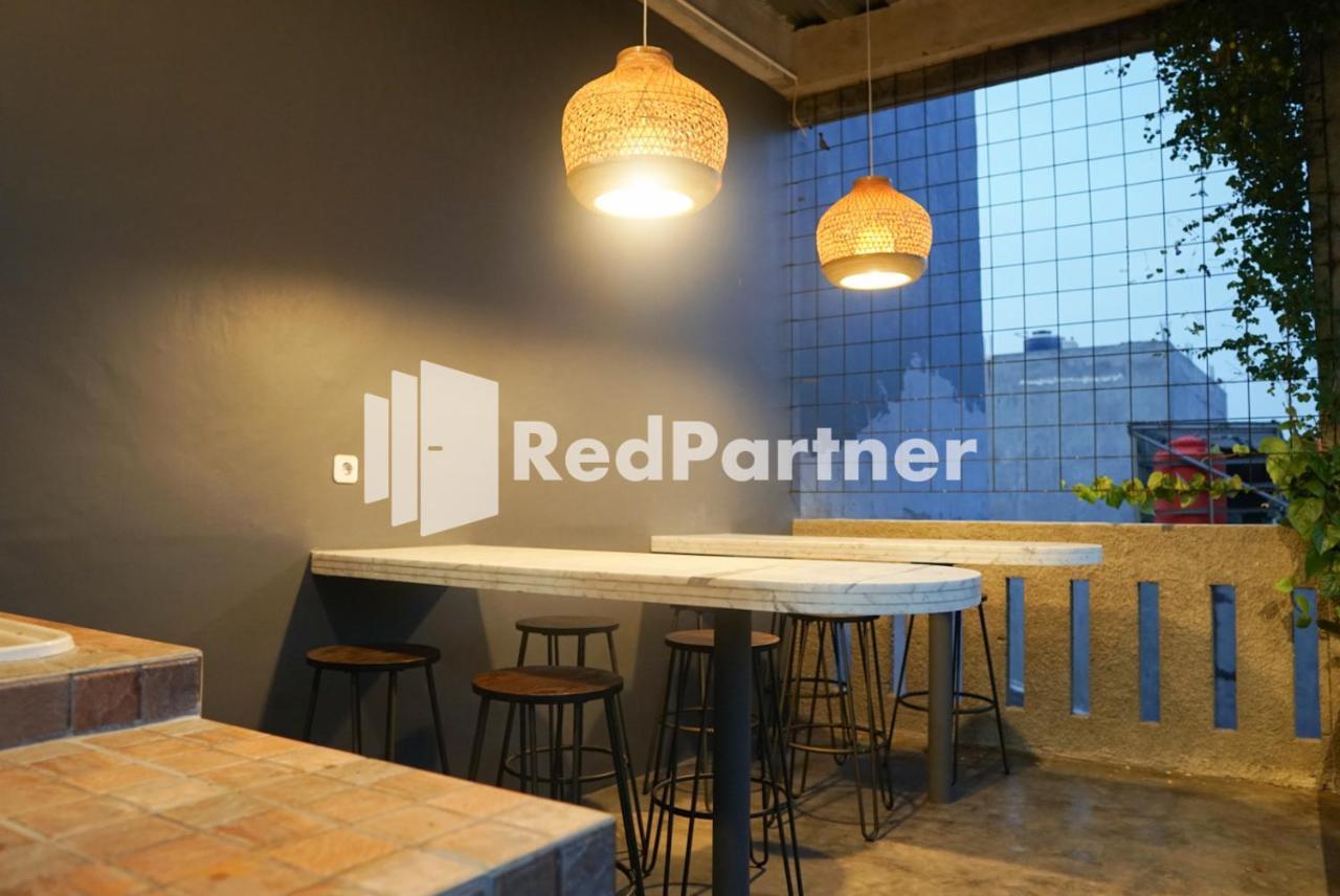 Gelong Guest House Syariah RedPartner Jakarta Bagian luar foto