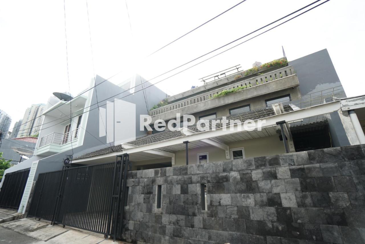 Gelong Guest House Syariah RedPartner Jakarta Bagian luar foto