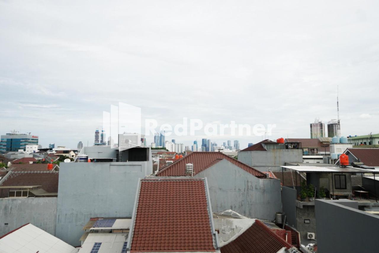 Gelong Guest House Syariah RedPartner Jakarta Bagian luar foto