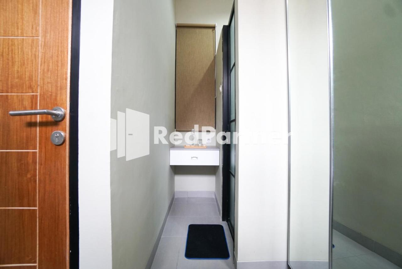 Gelong Guest House Syariah RedPartner Jakarta Bagian luar foto