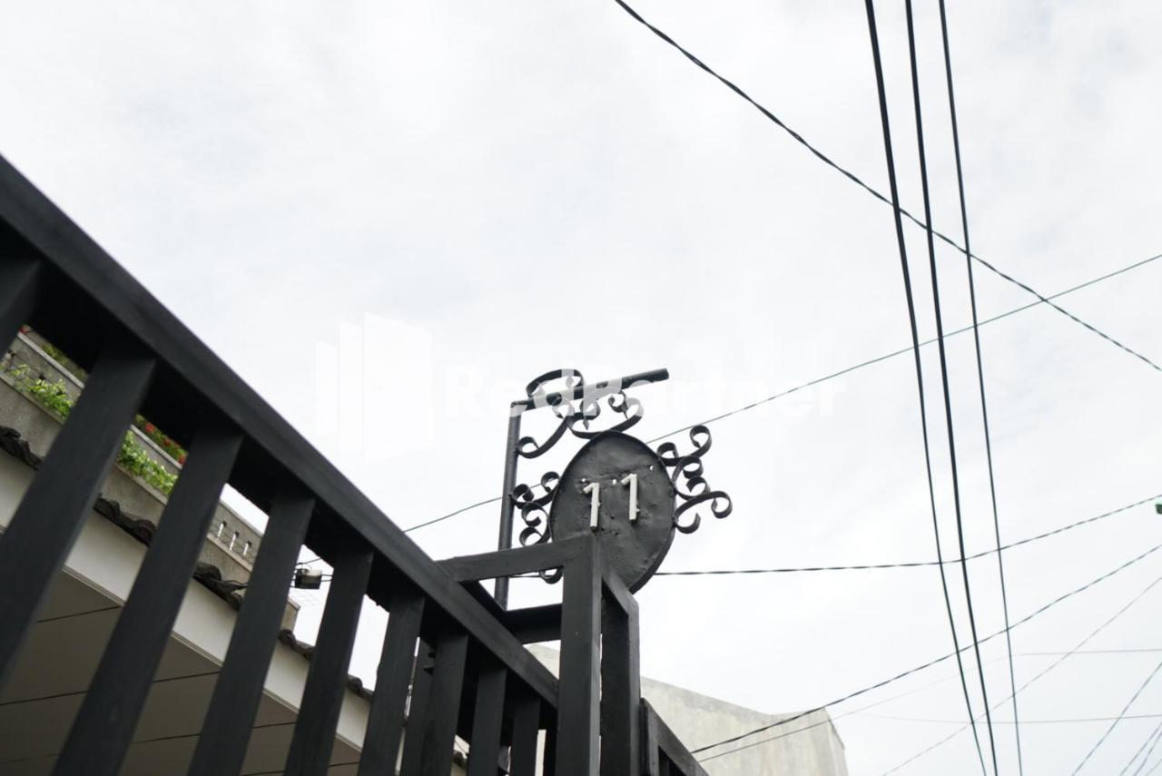 Gelong Guest House Syariah RedPartner Jakarta Bagian luar foto